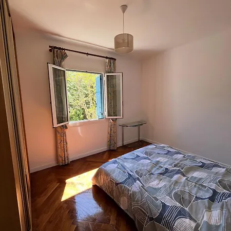 Seaside Jungle Retreat 尼斯