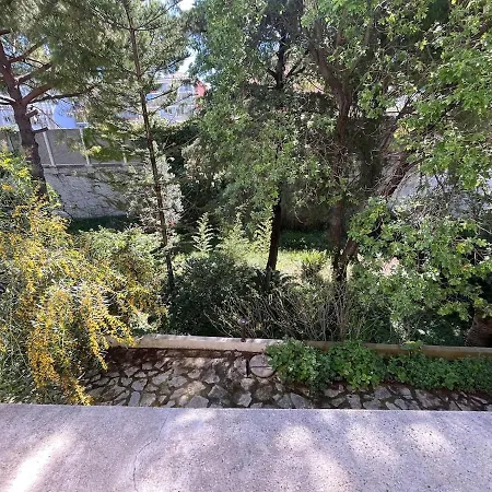 Вилла Seaside Jungle Retreat *